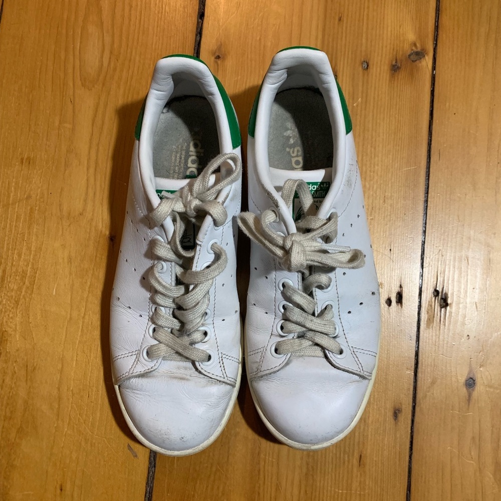 Adidas Stan Smith Shoes (W 7.5, can fit 8)